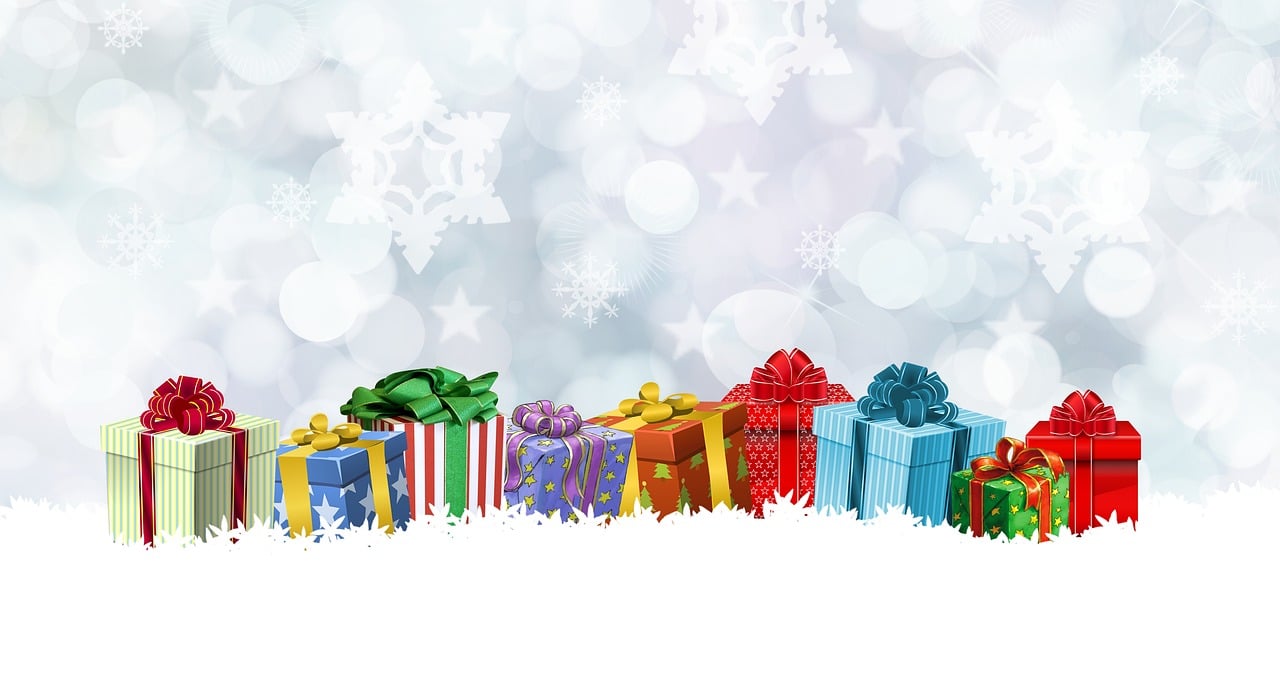 offrez un panier cadeau de noël raffiné, rempli de douceurs, chocolats et surprises gourmandes. le cadeau parfait pour faire plaisir à vos proches lors des fêtes de fin d'année !