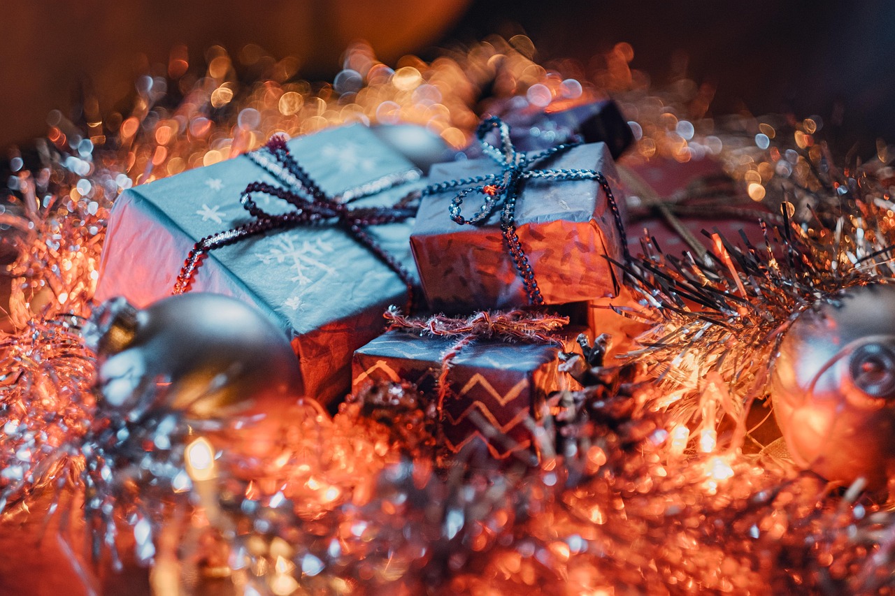 offrez un panier cadeau de noël unique et gourmand : sélection de produits raffinés, chocolats, douceurs et surprises festives. idéal pour faire plaisir à vos proches pendant les fêtes !