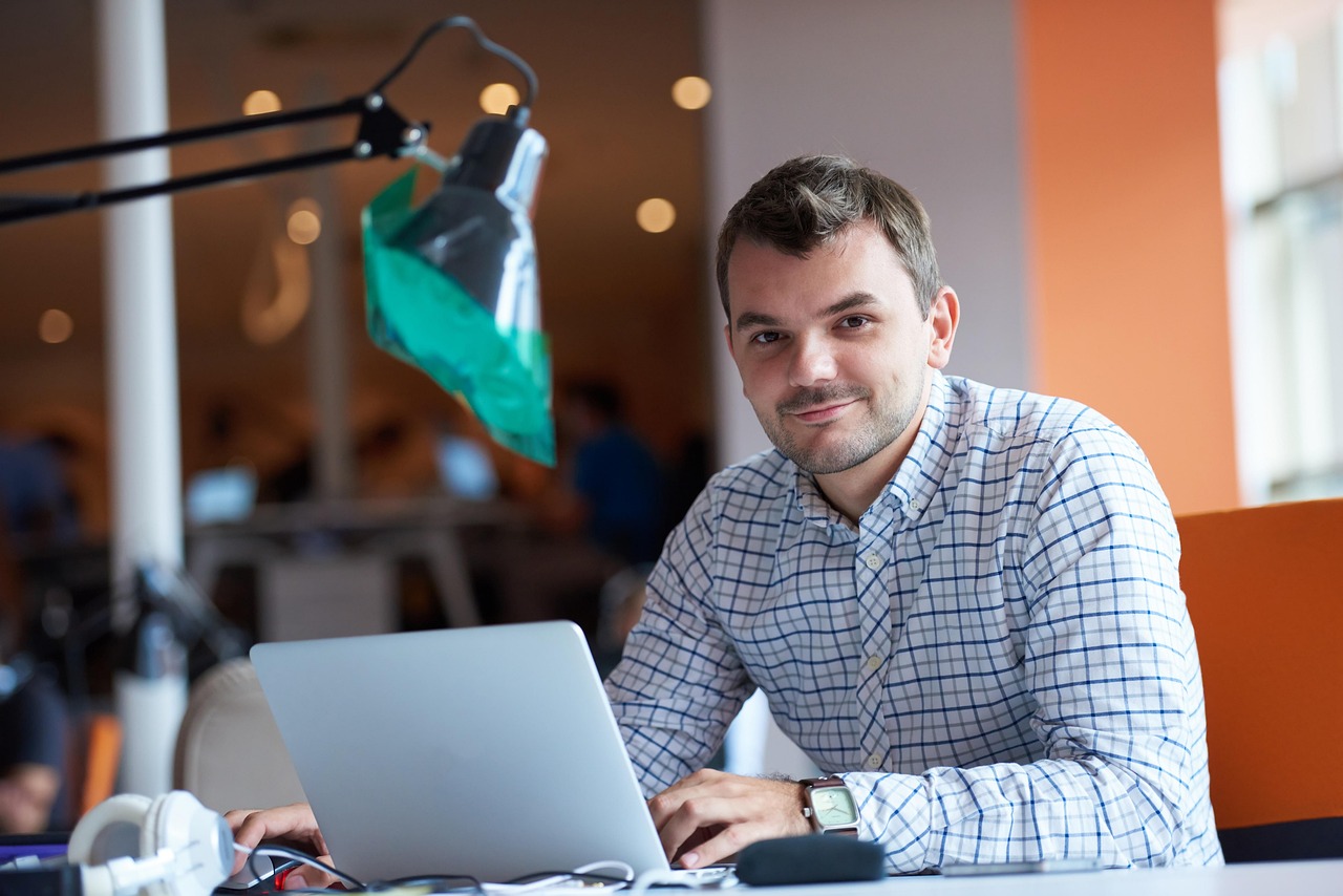 découvrez tout sur les avantages employés : types, importance, et comment ils peuvent améliorer la satisfaction et la fidélité de vos collaborateurs au sein de votre entreprise.