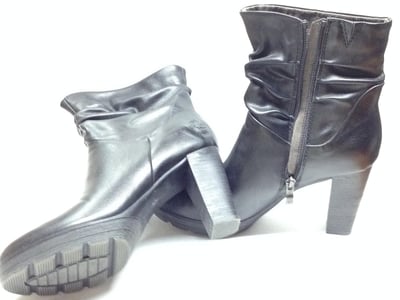 Les meilleures offres de bottes montantes pour un look automnal tendance