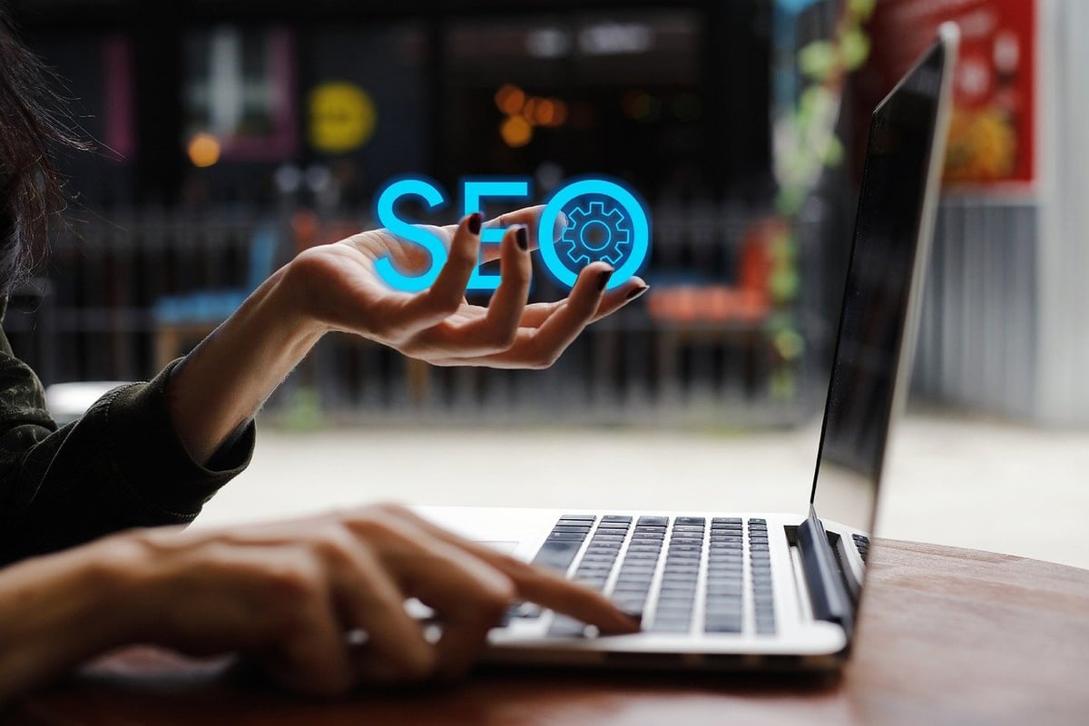 SEO en 2025 : Comment l’intelligence artificielle redéfinit les stratégies de référencement