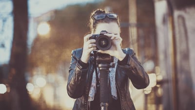 Sublimez vos photos grâce à l’IA : voyage visuel entre univers Ghibli, Pixar et Cyberpunk