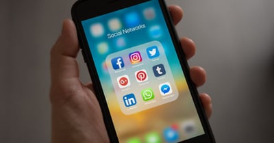 Médias sociaux : stratégies efficaces pour développer votre audience